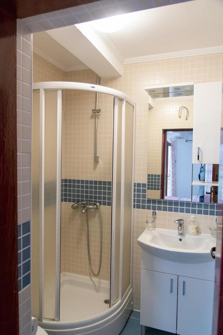 Ivona 2 Apartment Свети Стефан Екстериор снимка